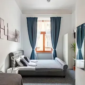 Hello Apartahotel