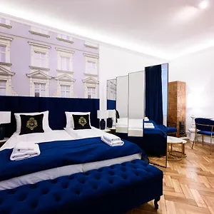 Wislna Main Square Apartahotel
